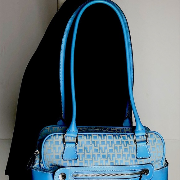 🛍Tommy Hilfiger Light Blue Small Handbag - Picture 5 of 9